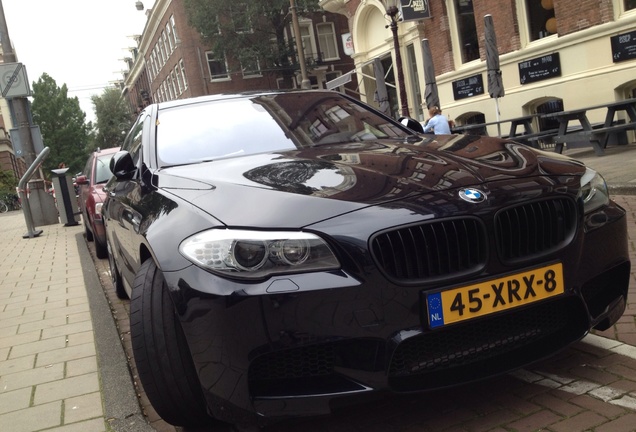 BMW M5 F10 2011