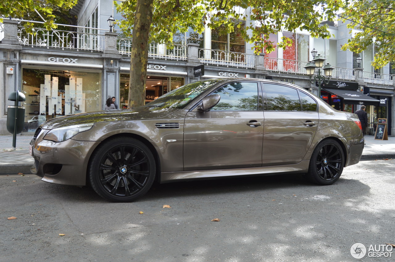 BMW M5 E60 2005