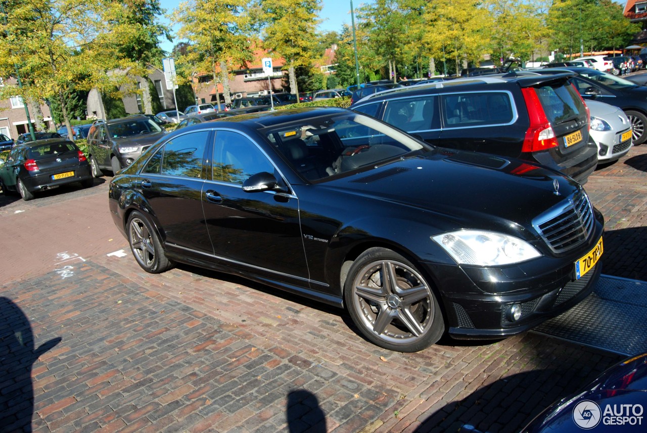 Mercedes-Benz S 65 AMG V221