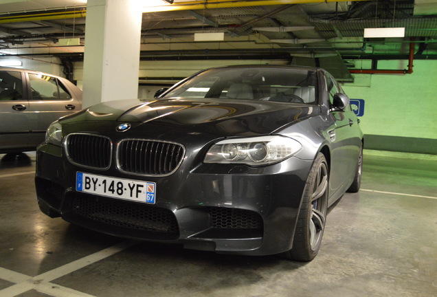 BMW M5 F10 2011