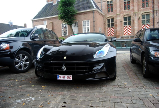 Ferrari FF