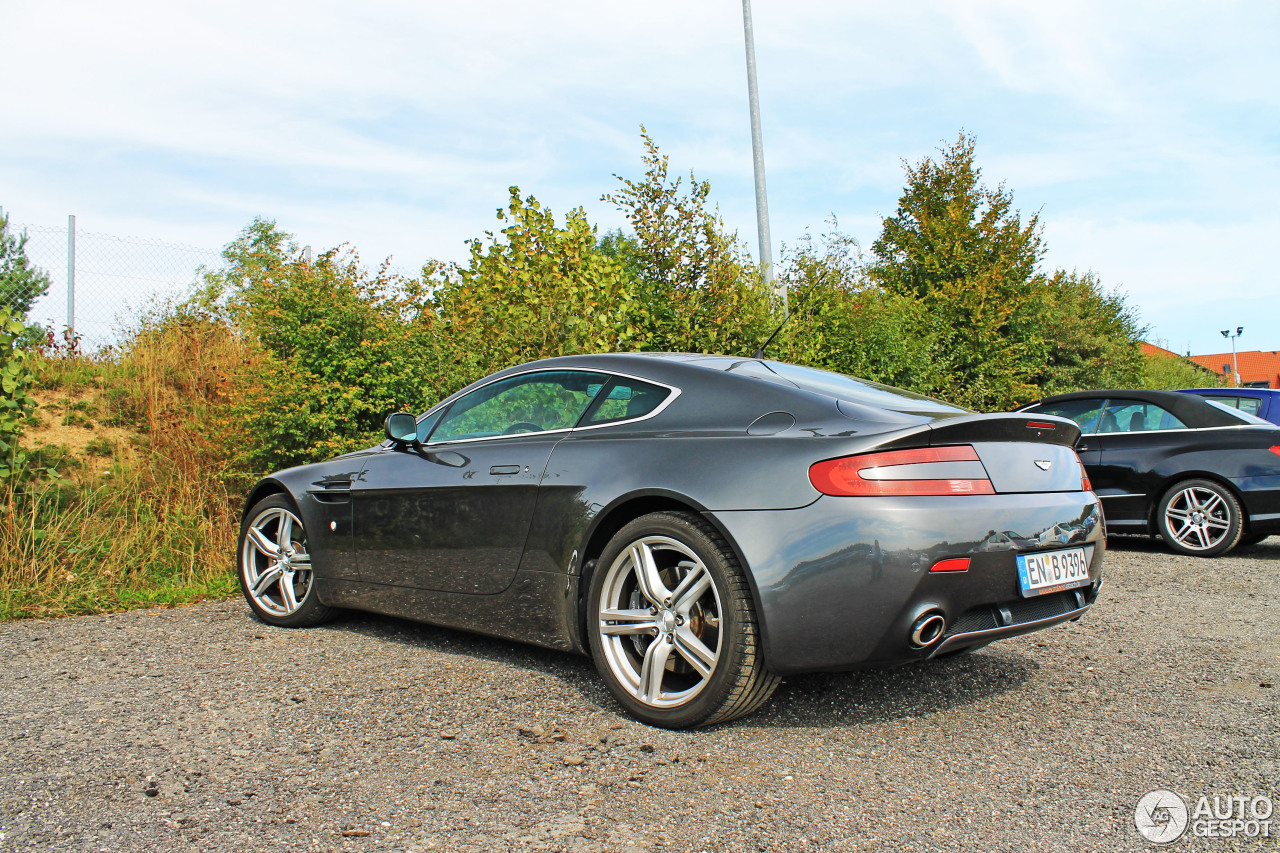 Aston Martin V8 Vantage