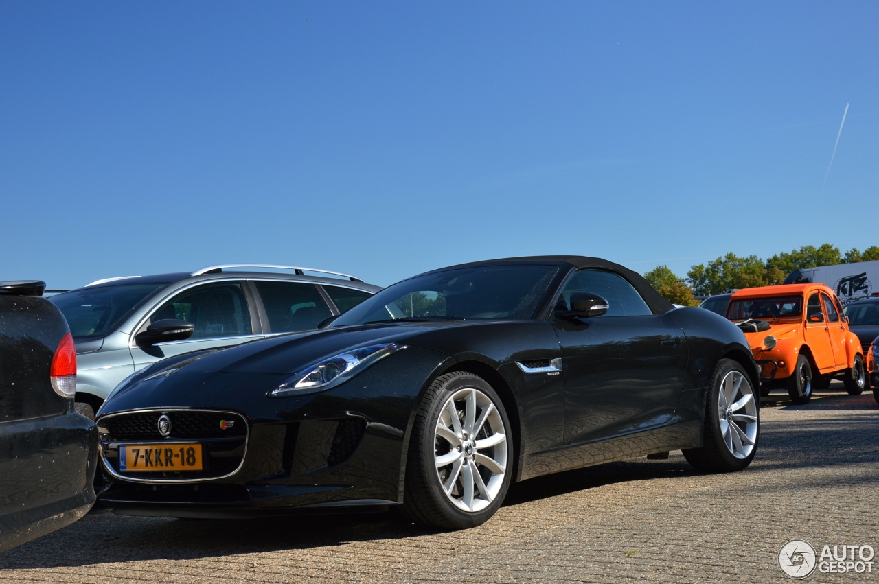 Jaguar F-TYPE S Convertible