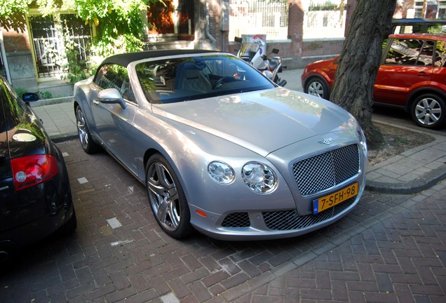 Bentley Continental GTC 2012