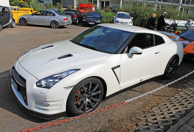 Nissan GT-R 2011