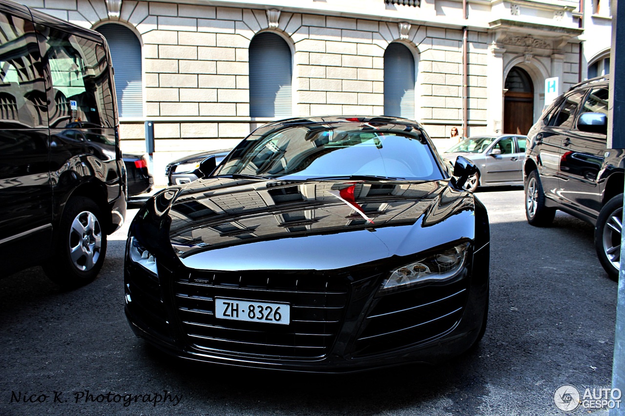 Audi R8 V10