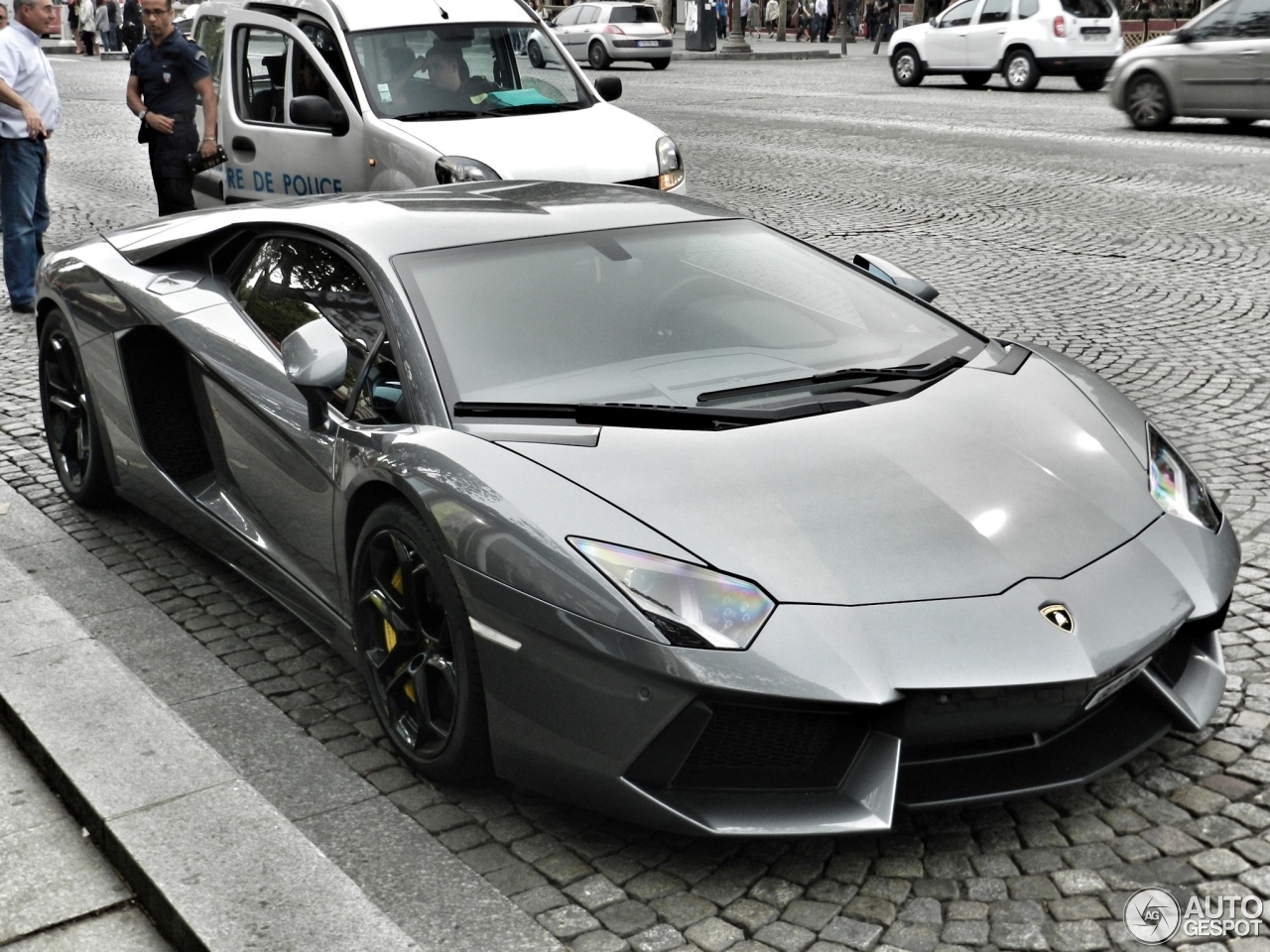 Lamborghini Aventador LP700-4