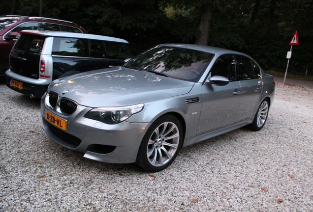 BMW M5 E60 2005