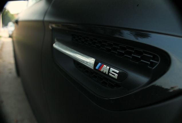 BMW M5 F10 2011