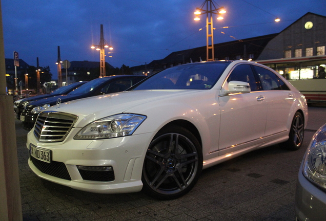 Mercedes-Benz S 63 AMG W221 2011