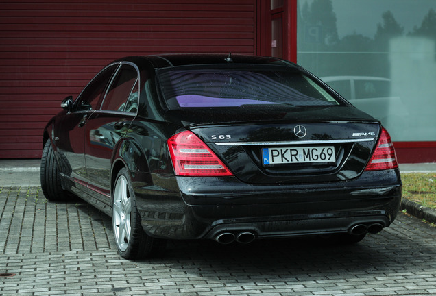 Mercedes-Benz S 63 AMG W221