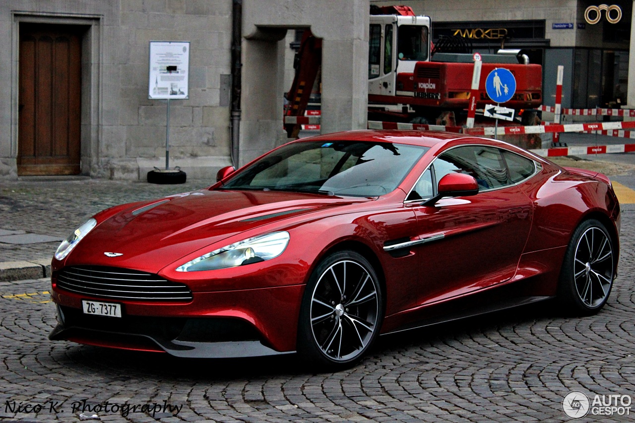 Aston Martin Vanquish 2013