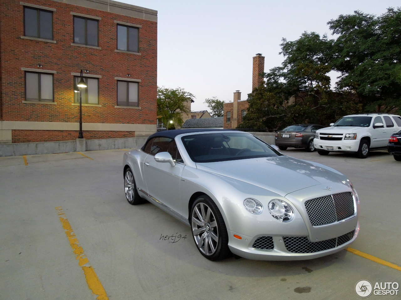 Bentley Continental GTC 2012