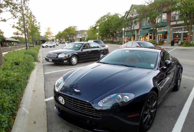 Aston Martin V8 Vantage 2012