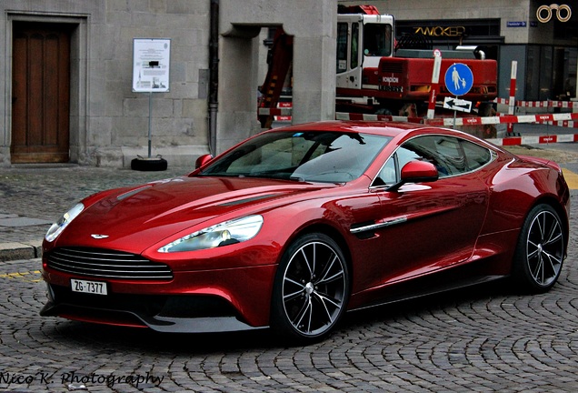 Aston Martin Vanquish 2013