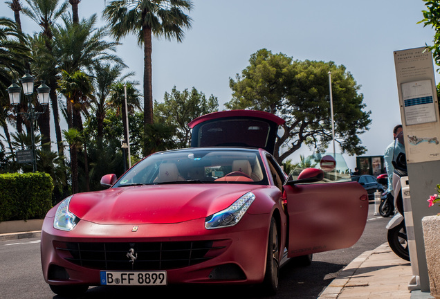 Ferrari FF