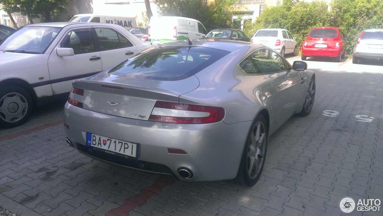 Aston Martin V8 Vantage