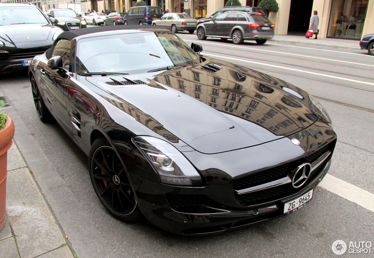 Mercedes-Benz SLS AMG GT Roadster