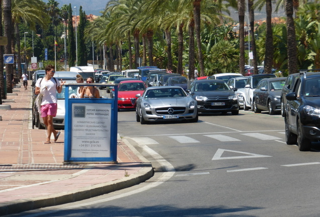 Mercedes-Benz SLS AMG