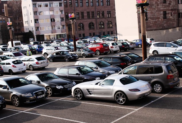 Mercedes-Benz SLS AMG