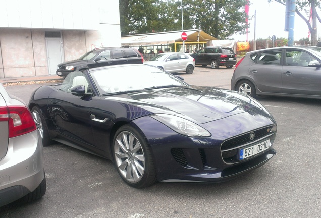 Jaguar F-TYPE S V8 Convertible