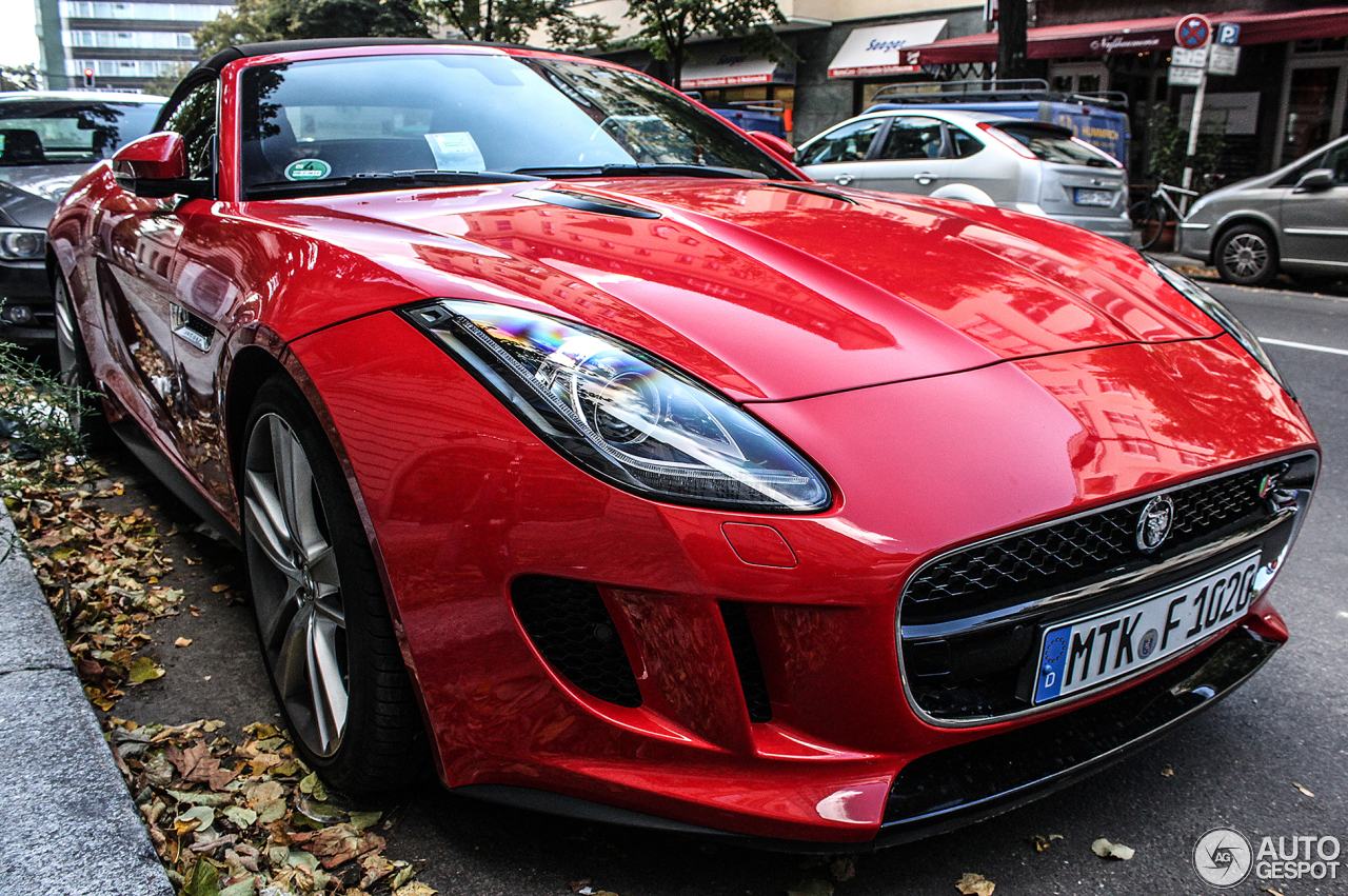 Jaguar F-TYPE S V8 Convertible