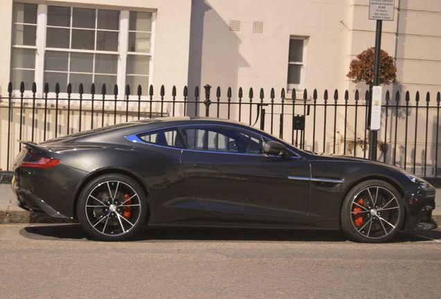 Aston Martin Vanquish 2013