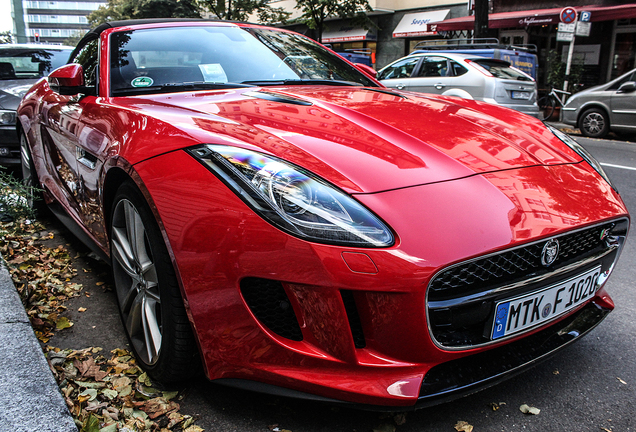 Jaguar F-TYPE S V8 Convertible