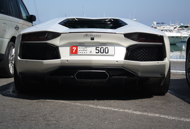 Lamborghini Aventador LP700-4