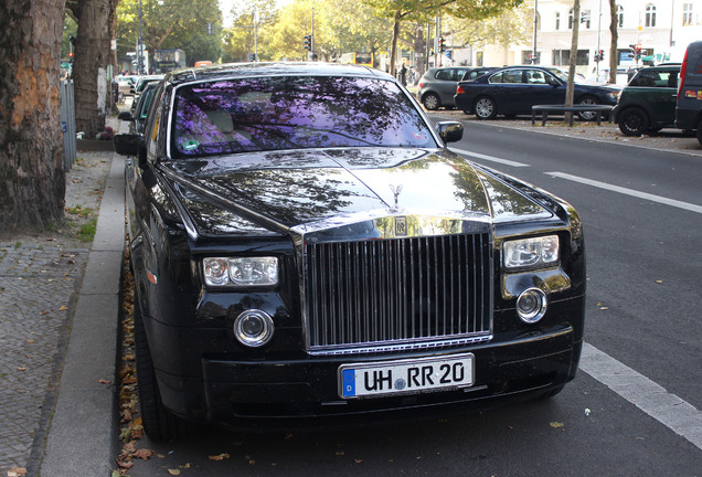 Rolls-Royce Phantom Black