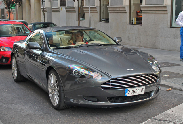 Aston Martin DB9