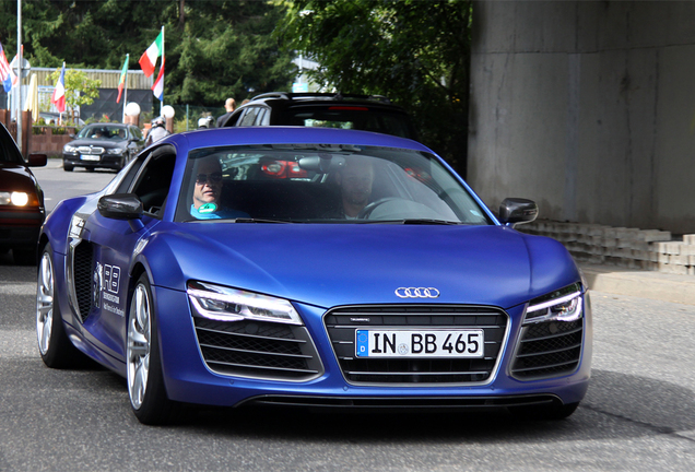 Audi R8 V10 Plus 2013