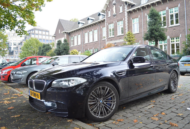 BMW M5 F10 2011