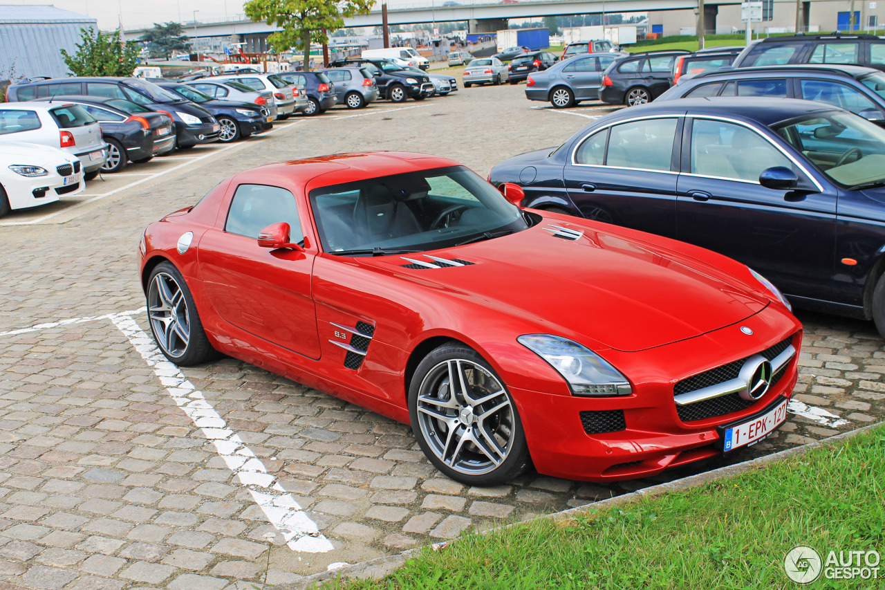 Mercedes-Benz SLS AMG