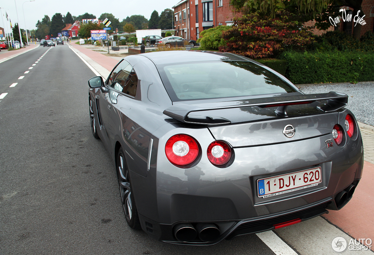 Nissan GT-R 2011