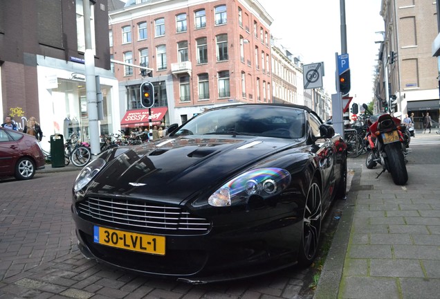 Aston Martin DBS Volante