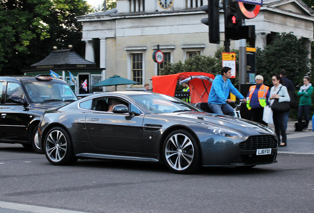 Aston Martin V12 Vantage