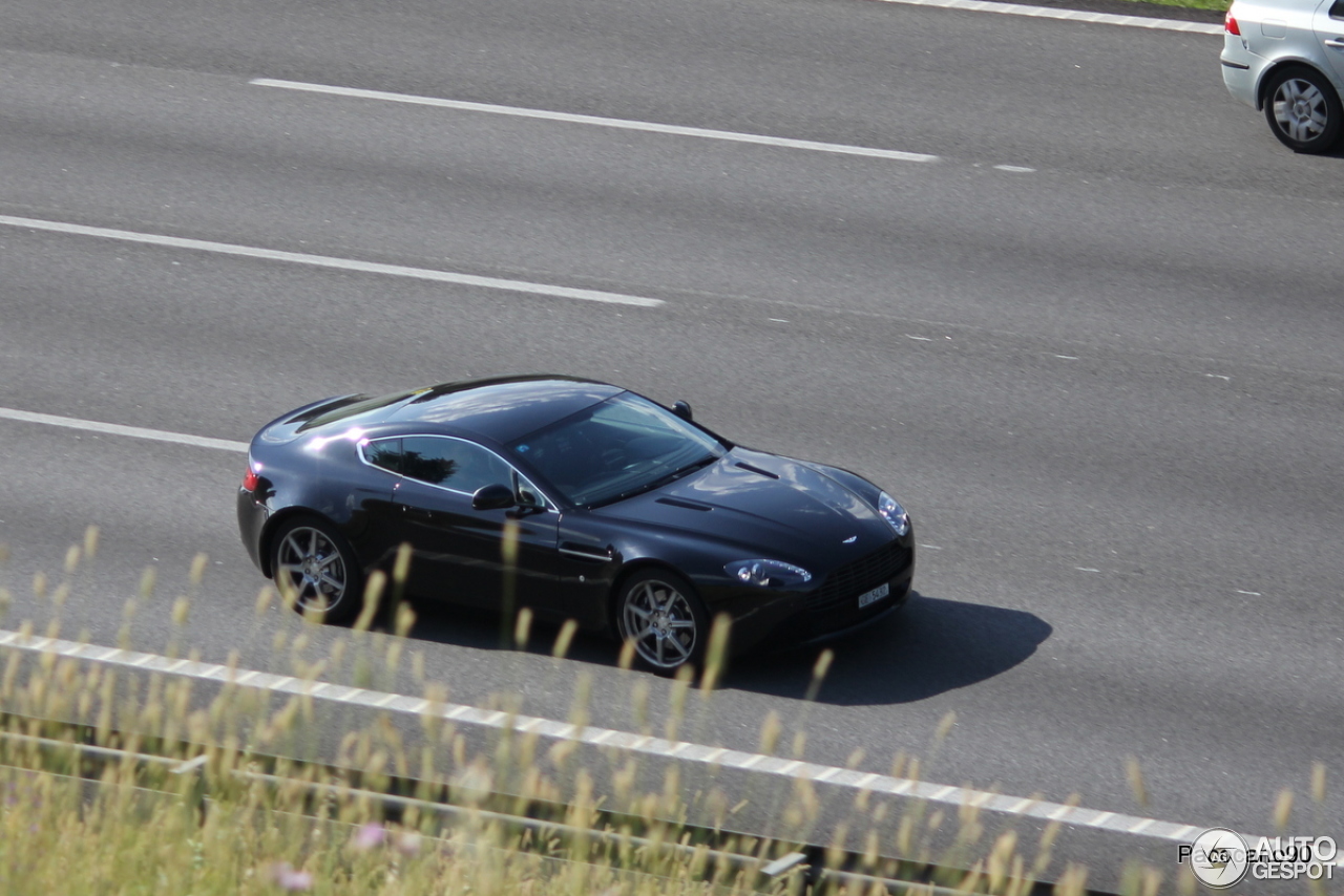 Aston Martin V8 Vantage