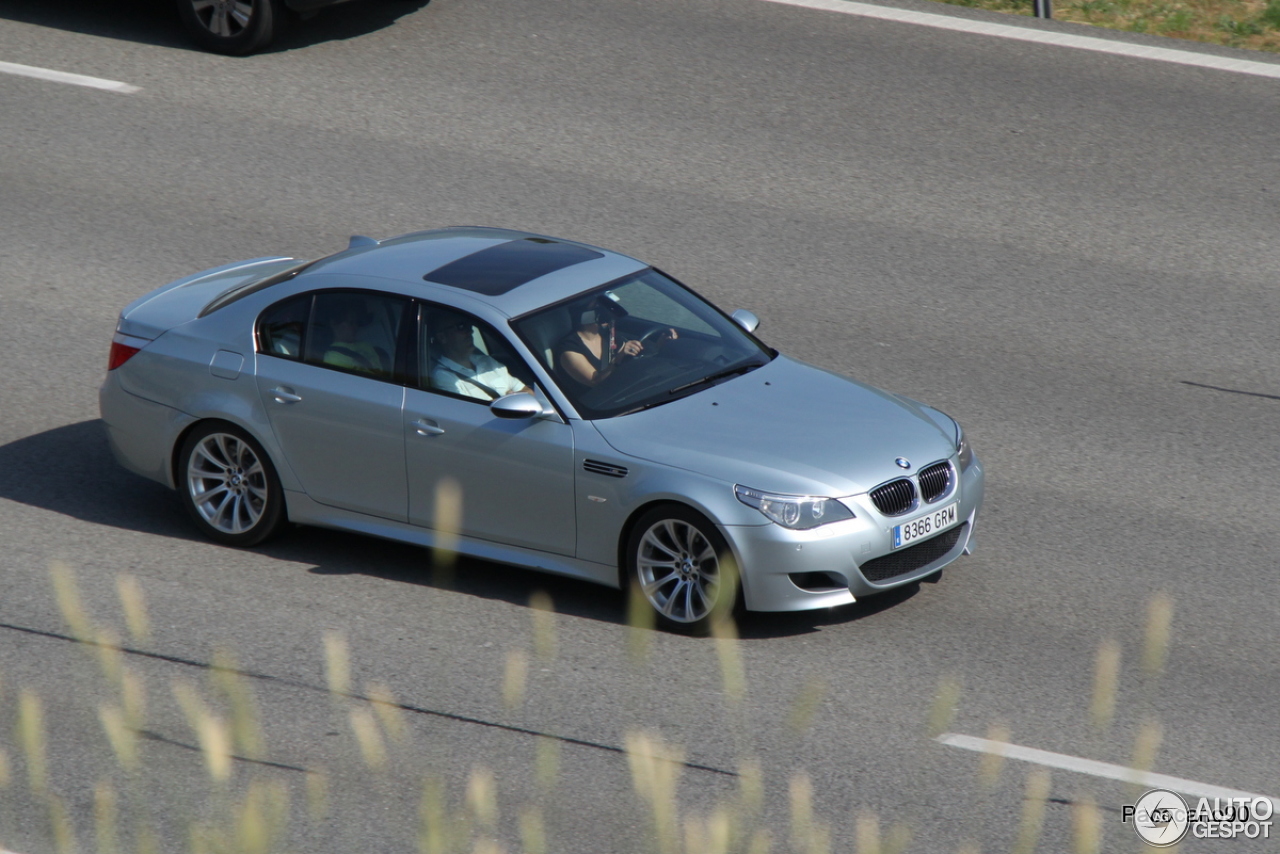 BMW M5 E60 2005