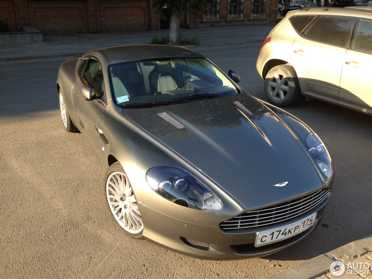 Aston Martin DB9