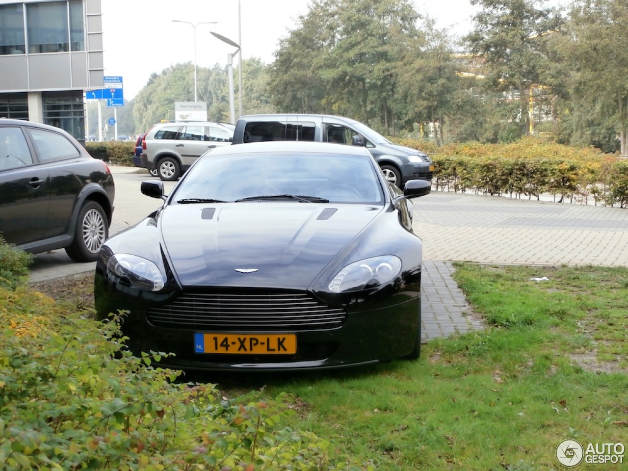 Aston Martin V8 Vantage