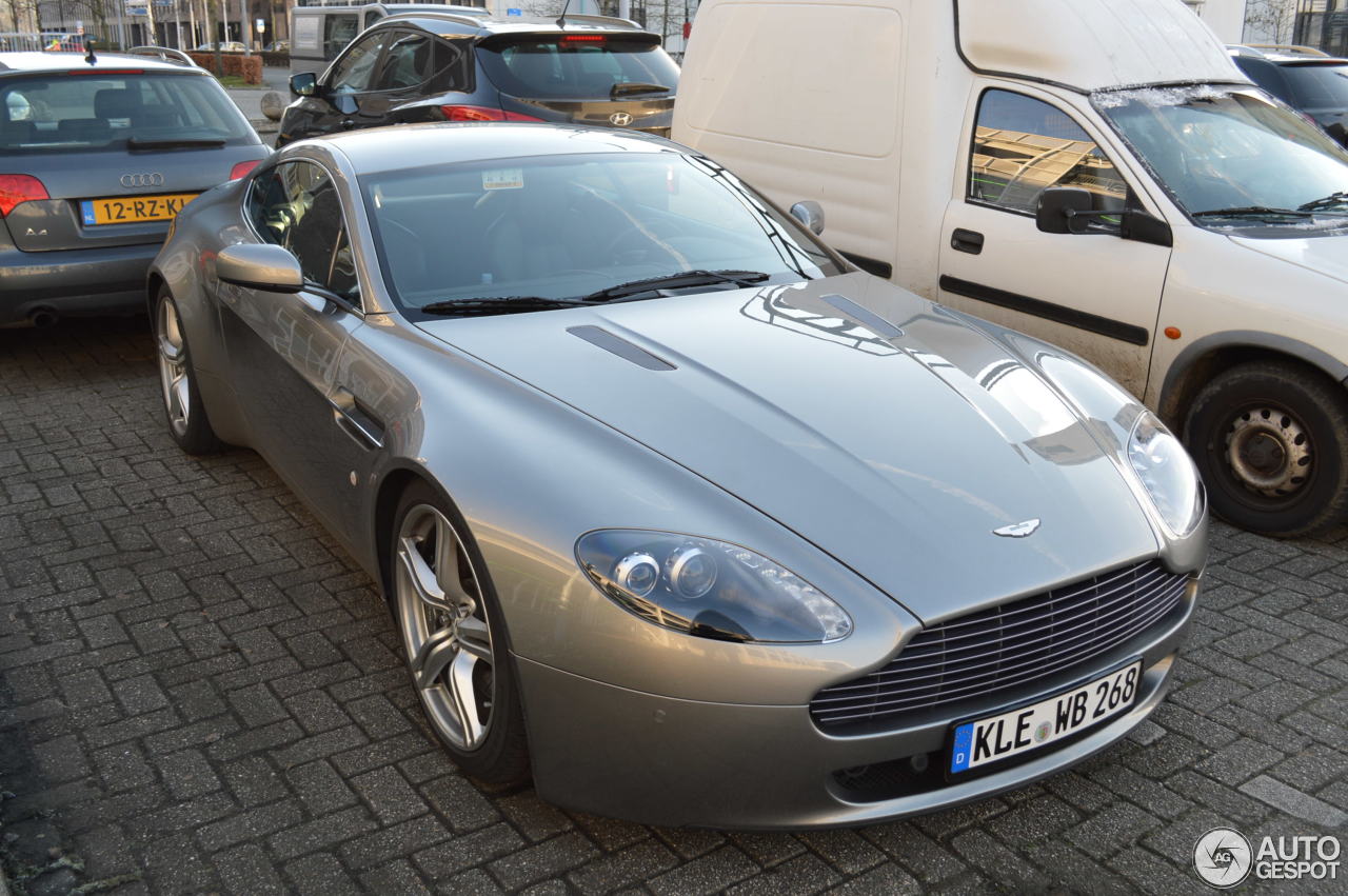 Aston Martin V8 Vantage