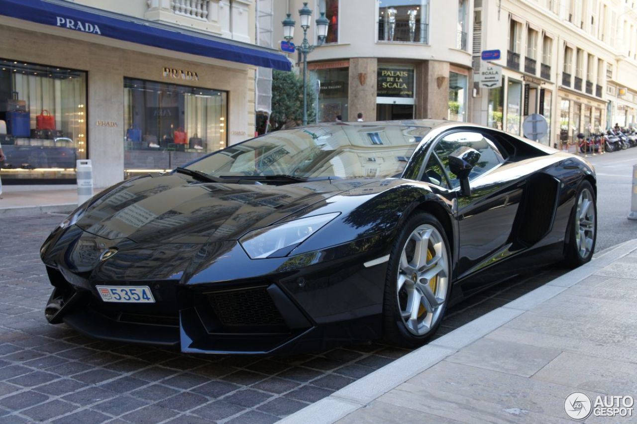 Lamborghini Aventador LP700-4