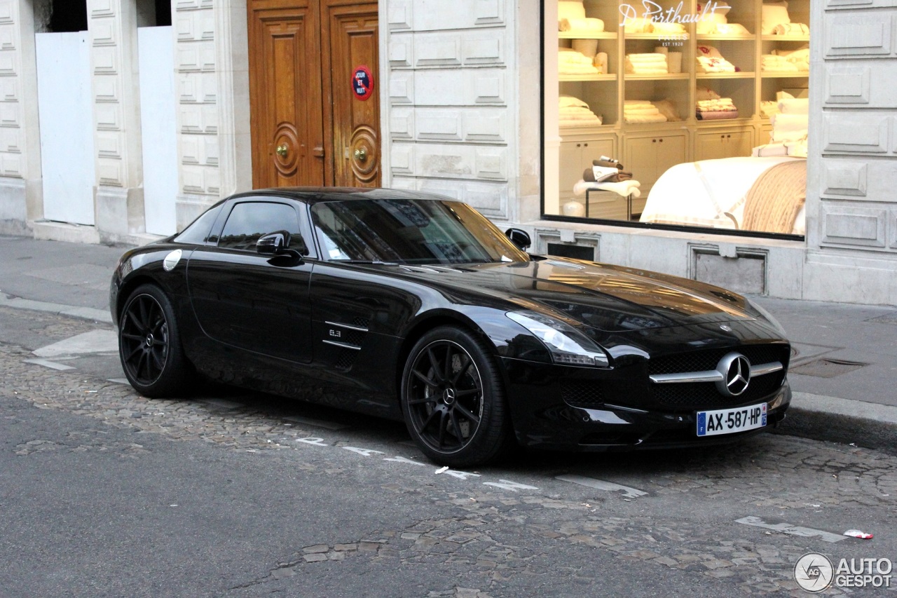 Mercedes-Benz SLS AMG