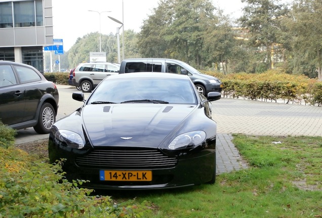 Aston Martin V8 Vantage