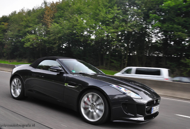 Jaguar F-TYPE S Convertible