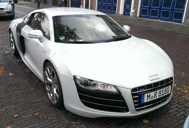 Audi R8 V10