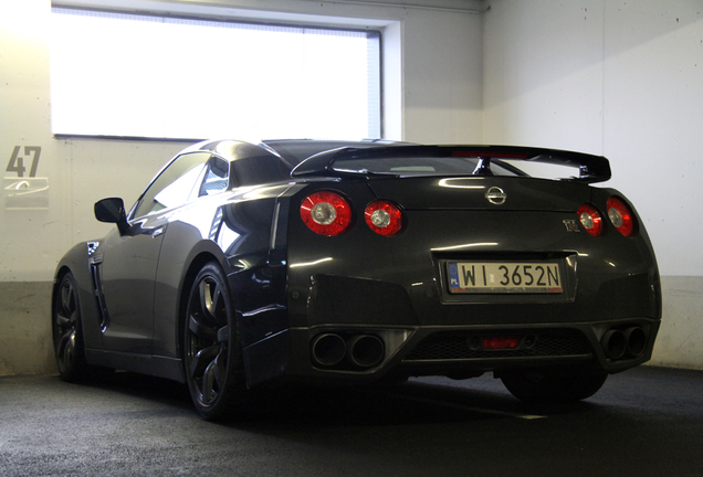 Nissan GT-R