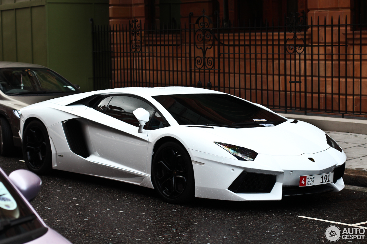 Lamborghini Aventador LP700-4