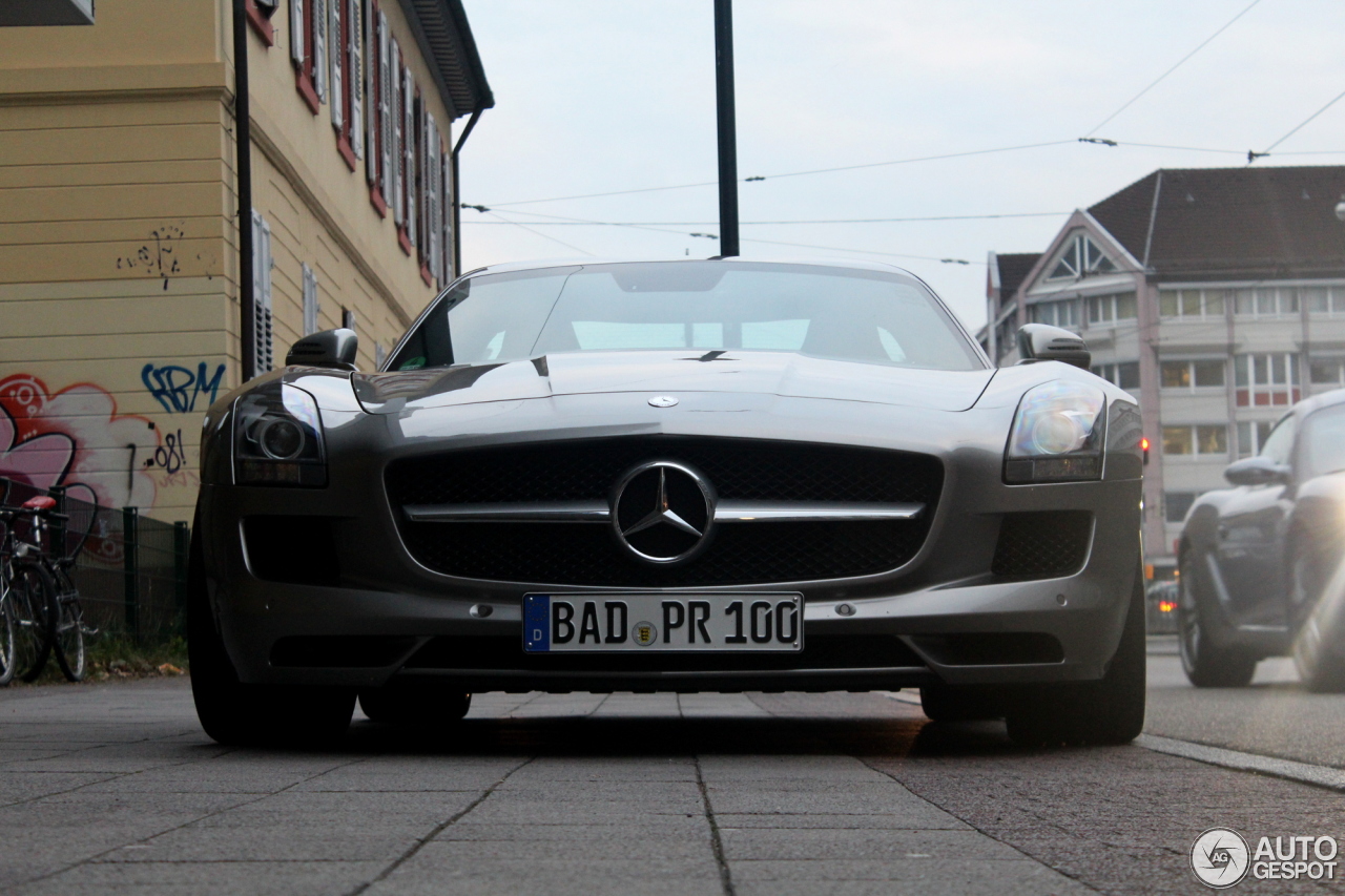 Mercedes-Benz SLS AMG